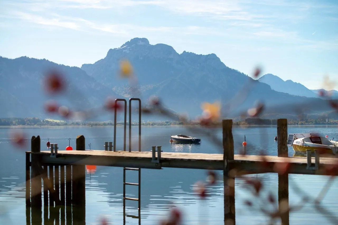 Seehotel Und Appartements Schnoeller Rieden am Forggensee