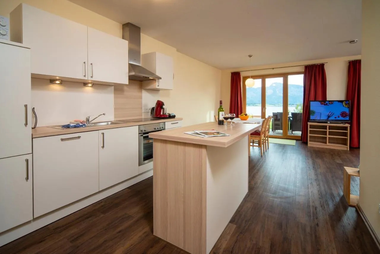 Seehotel Und Appartements Schnoeller Rieden am Forggensee 5*,