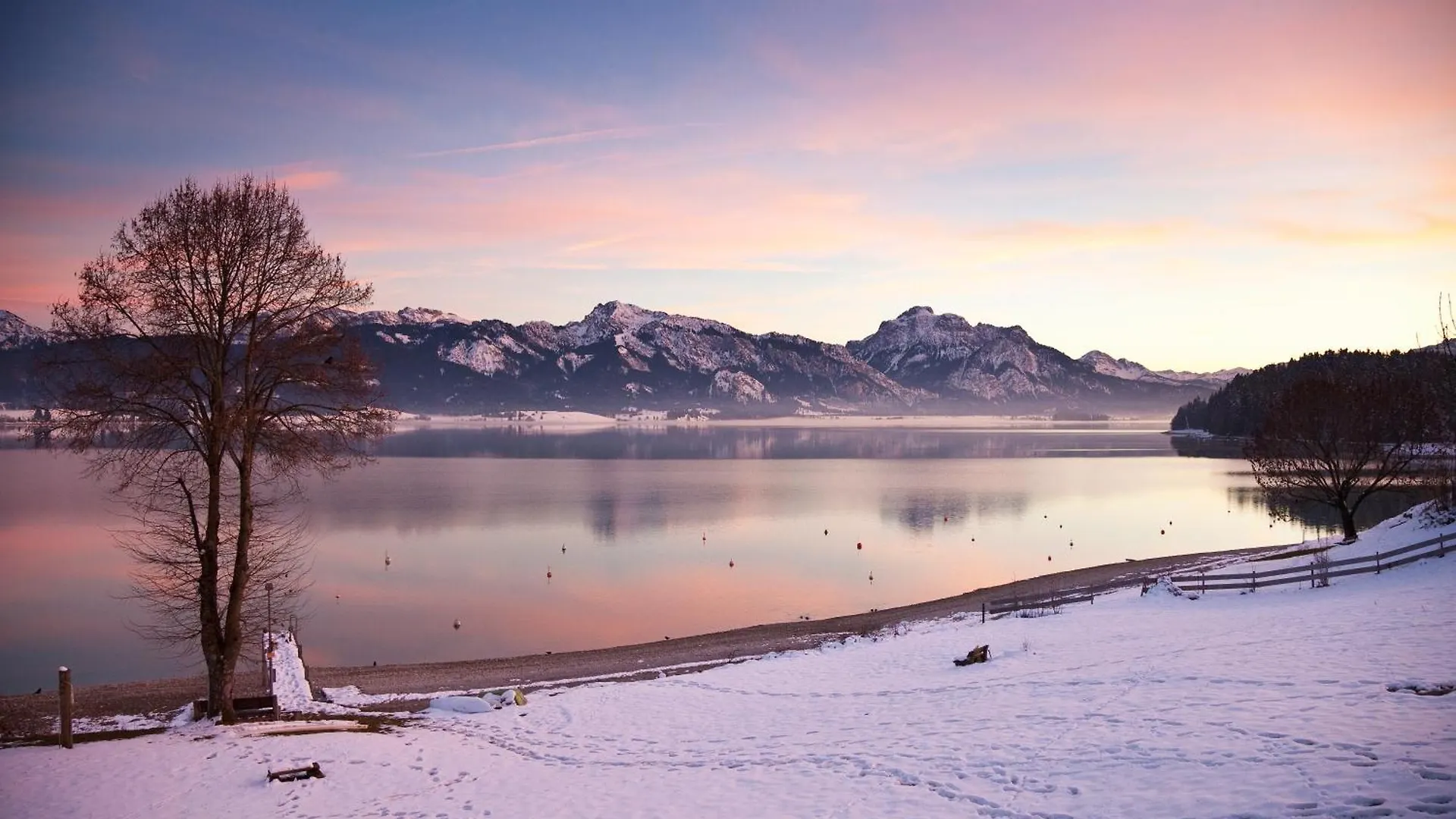 Seehotel Und Appartements Schnoeller Rieden am Forggensee Germany
