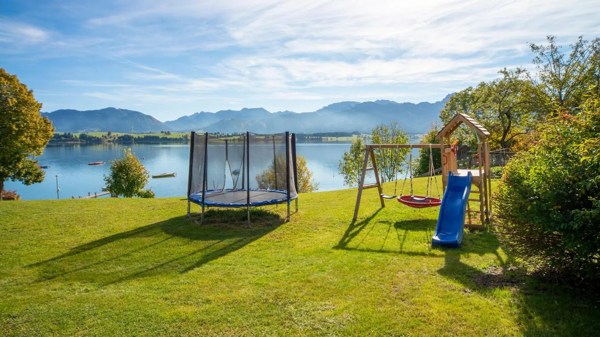 Seehotel Und Appartements Schnoeller Rieden am Forggensee Hotel
