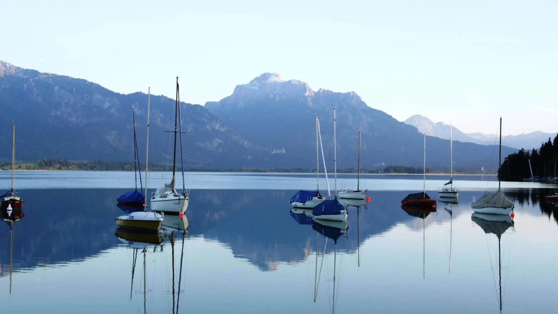 Seehotel Und Appartements Schnoeller Rieden am Forggensee 5*,