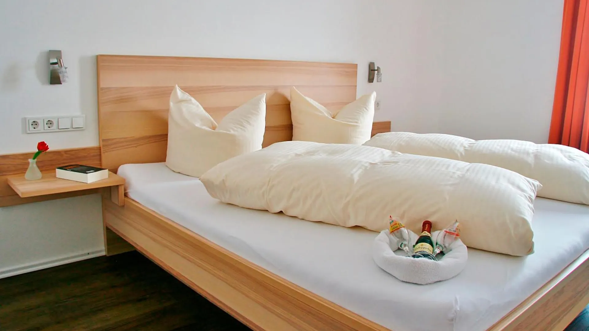 Seehotel Und Appartements Schnoeller Rieden am Forggensee Germany