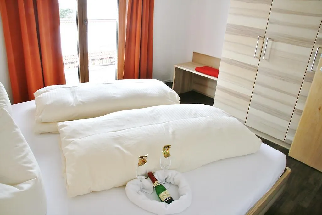 Seehotel Und Appartements Schnoeller Rieden am Forggensee Hotel