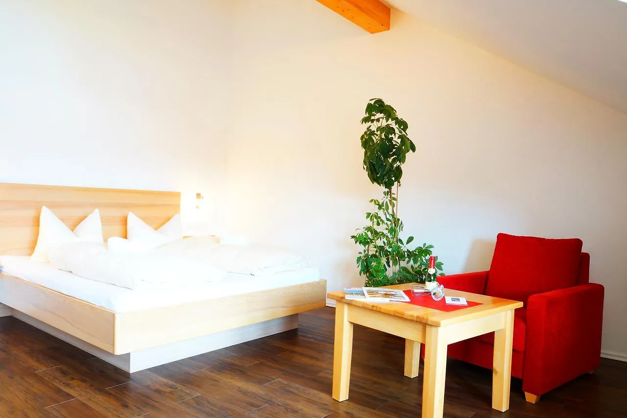 Seehotel Und Appartements Schnoeller Rieden am Forggensee