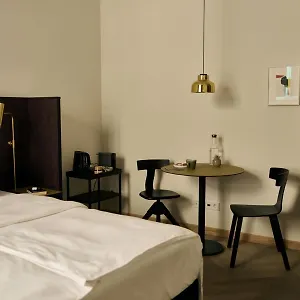 Melter & - A Neighborhood **** Nuremberg