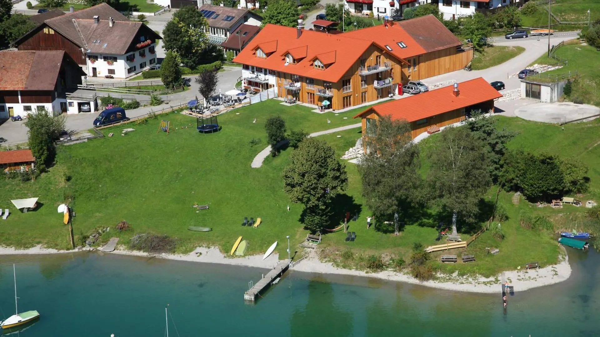 Seehotel Und Appartements Schnoeller Rieden am Forggensee 5*,