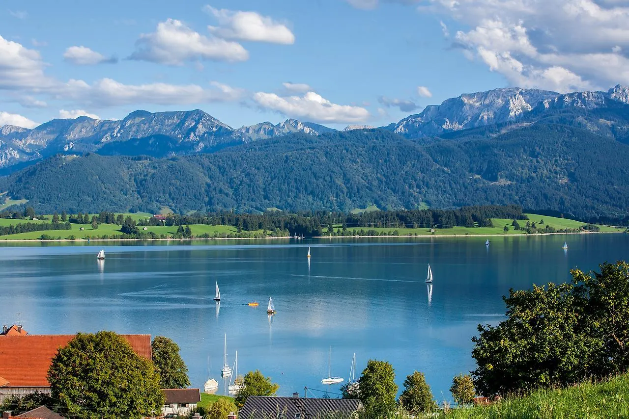 Seehotel Und Appartements Schnoeller Rieden am Forggensee